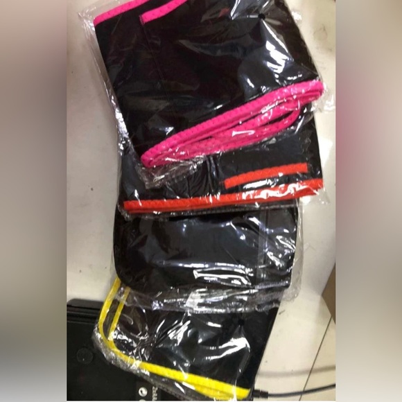 Yellow/Black Arm Trimmer w/Cellphone Pouch - Picture 4 of 5